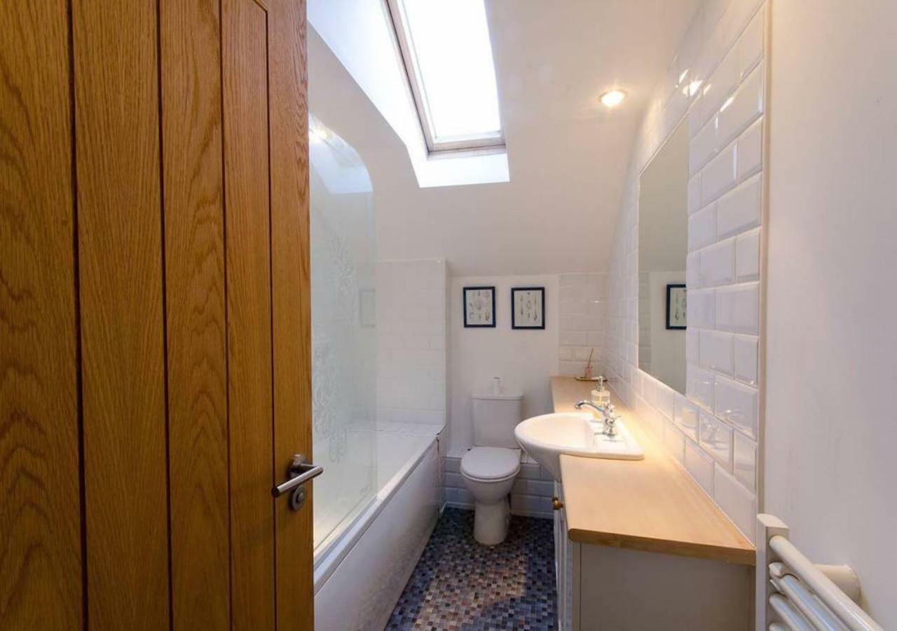 הייסטינגס Stylish Modern Mews House In Central St Leonards מראה חיצוני תמונה