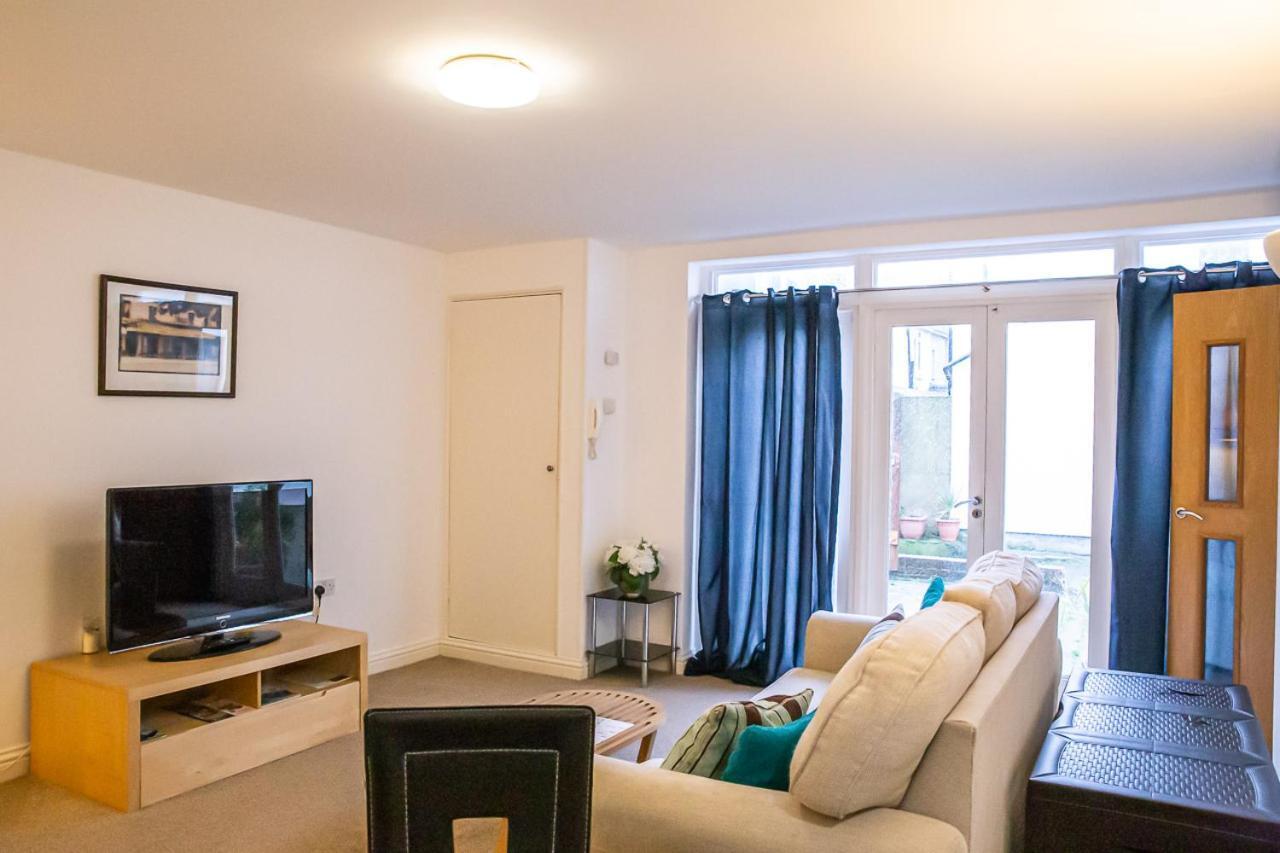 הייסטינגס Stylish Modern Mews House In Central St Leonards מראה חיצוני תמונה