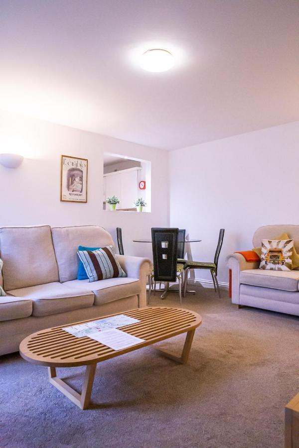 הייסטינגס Stylish Modern Mews House In Central St Leonards מראה חיצוני תמונה
