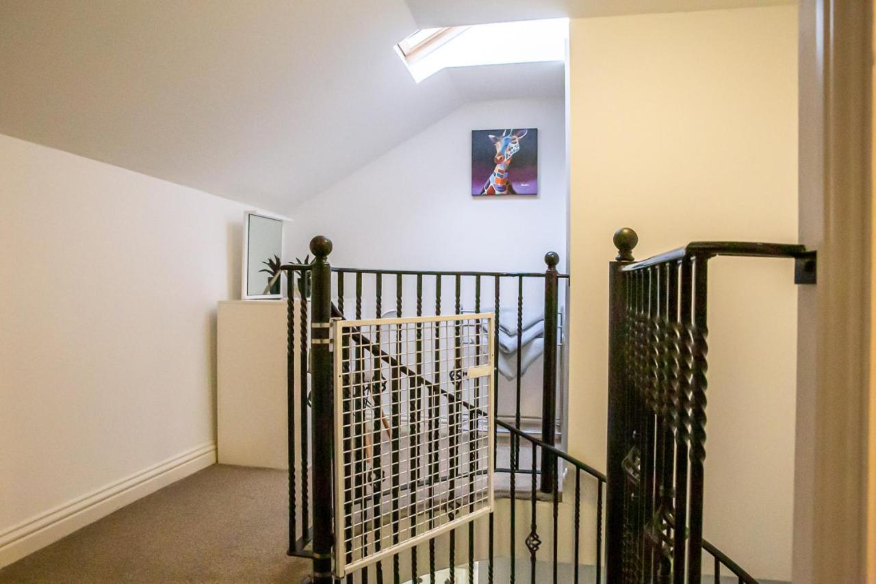 הייסטינגס Stylish Modern Mews House In Central St Leonards מראה חיצוני תמונה