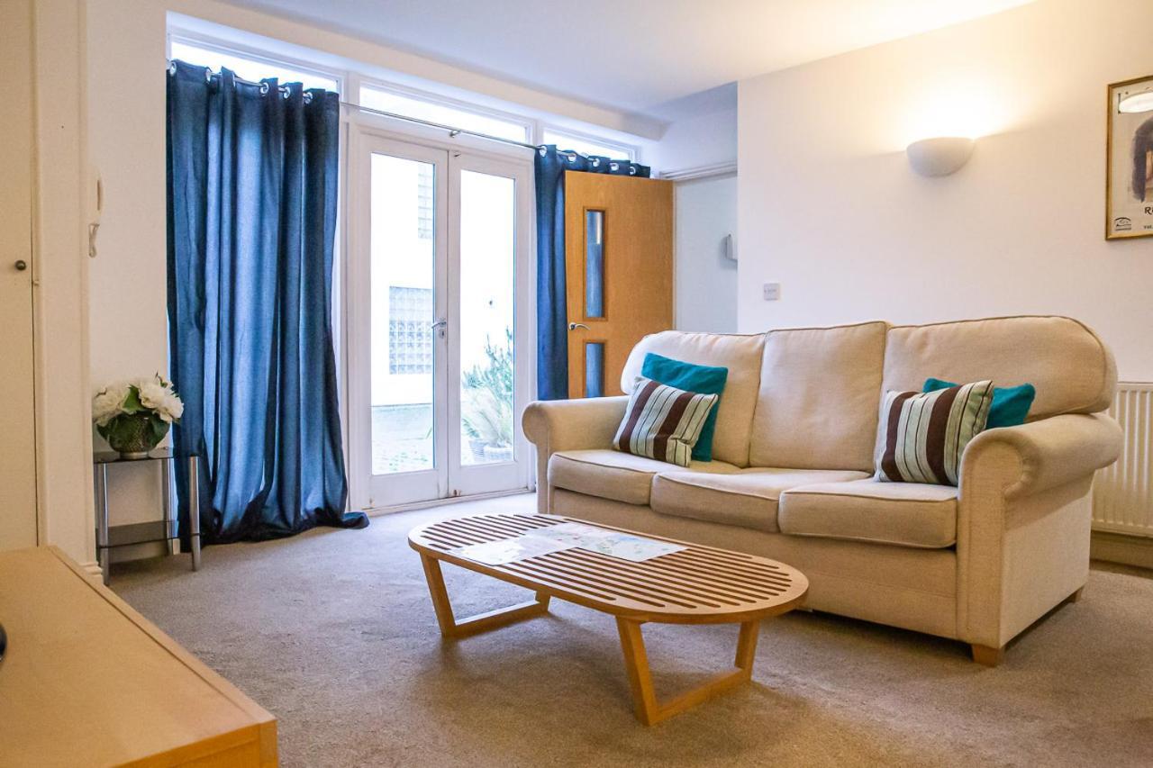 הייסטינגס Stylish Modern Mews House In Central St Leonards מראה חיצוני תמונה