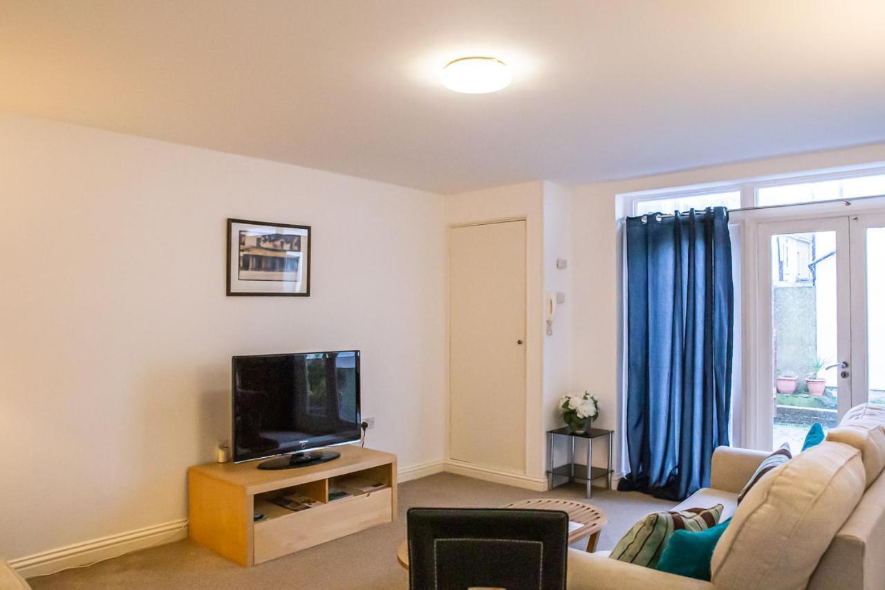 הייסטינגס Stylish Modern Mews House In Central St Leonards מראה חיצוני תמונה