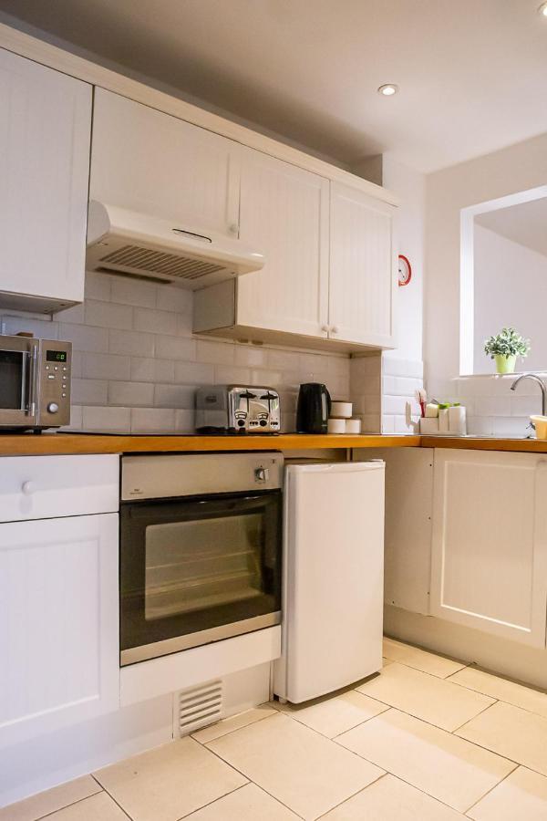 הייסטינגס Stylish Modern Mews House In Central St Leonards מראה חיצוני תמונה